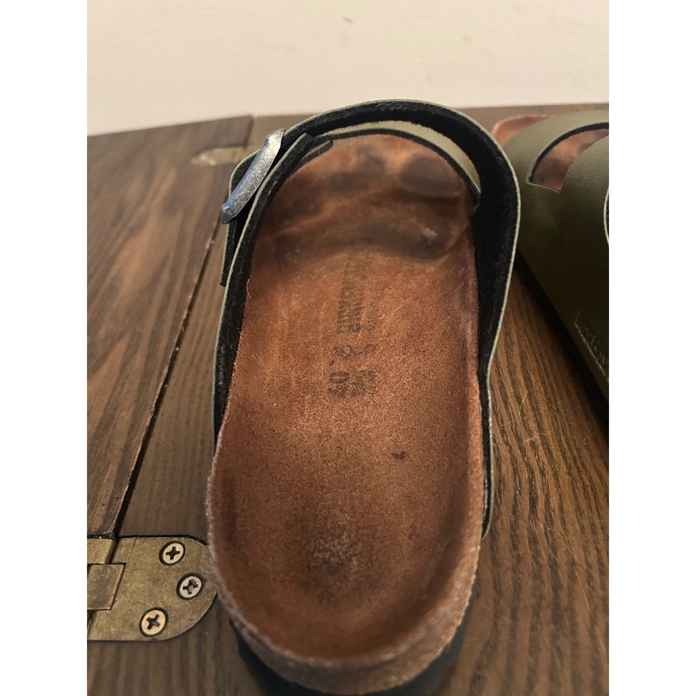 Birkenstock Arizona Sandals featuring two straps Olive Green Women's 9 Men's 7 - Picture 10 of 15